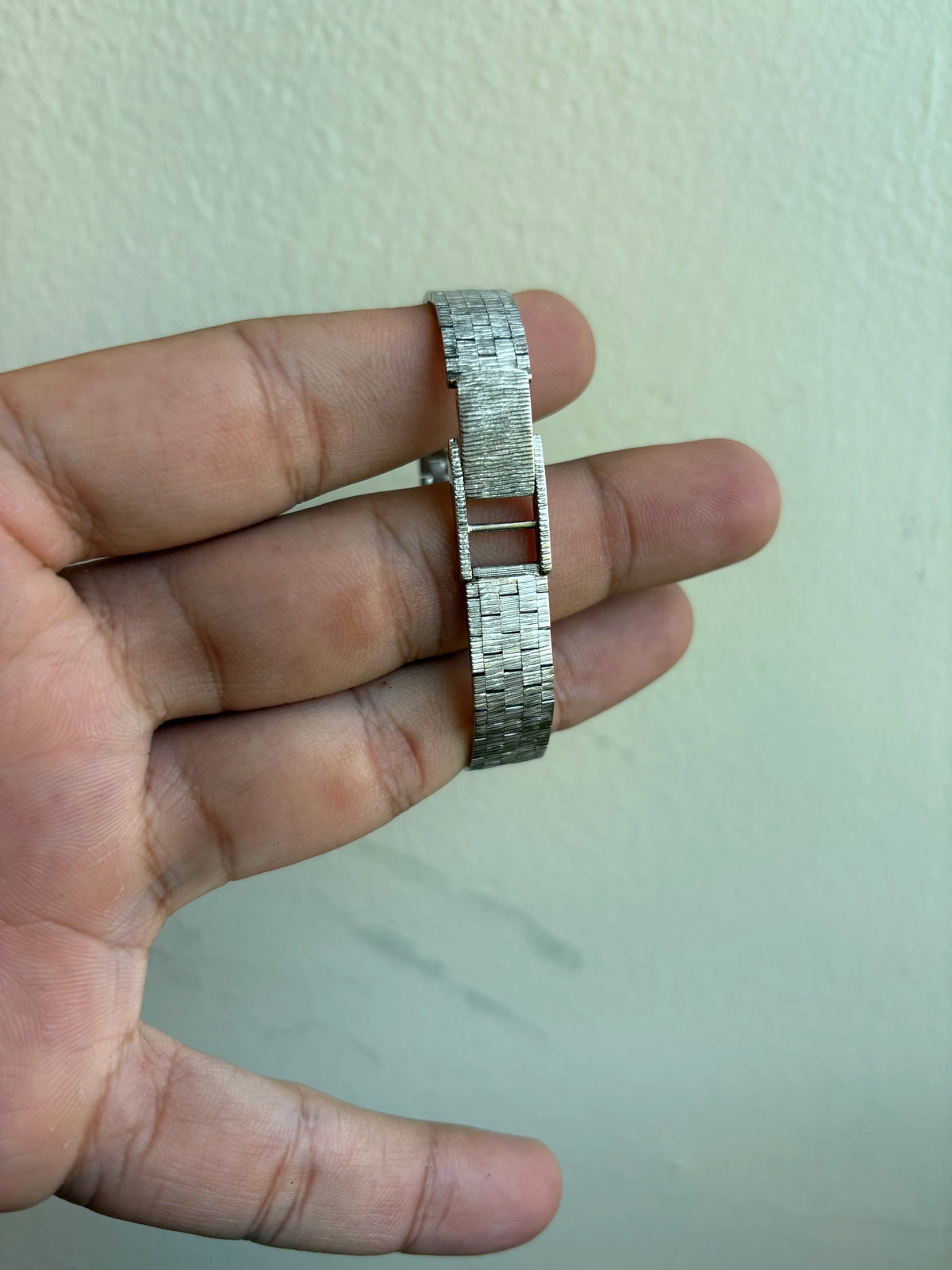 Girard Perregaux silver Dial on integrated brick