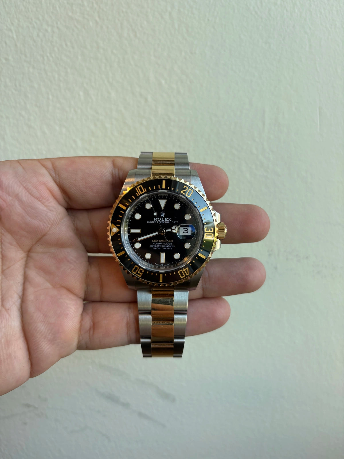 rolex sea-dweller black Dial on oyster