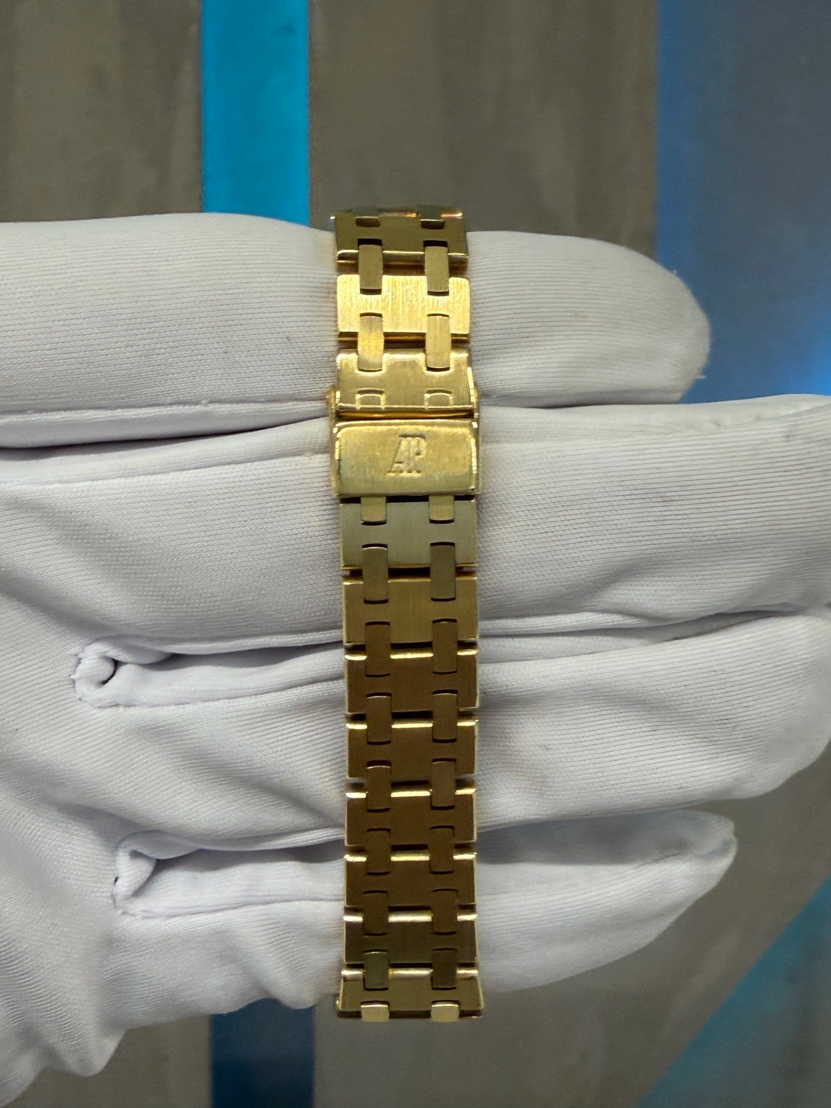 Audemars Piguet Royal Oak Cream Dial on 6007BA