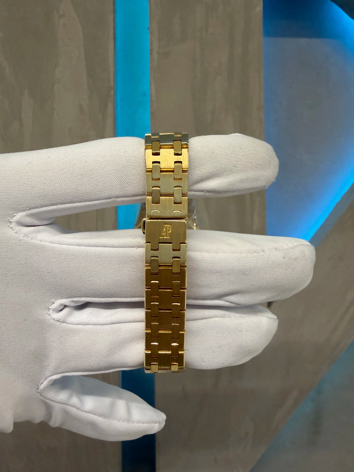 Audemars Piguet Royal Oak Champagne Dial on 66344BA