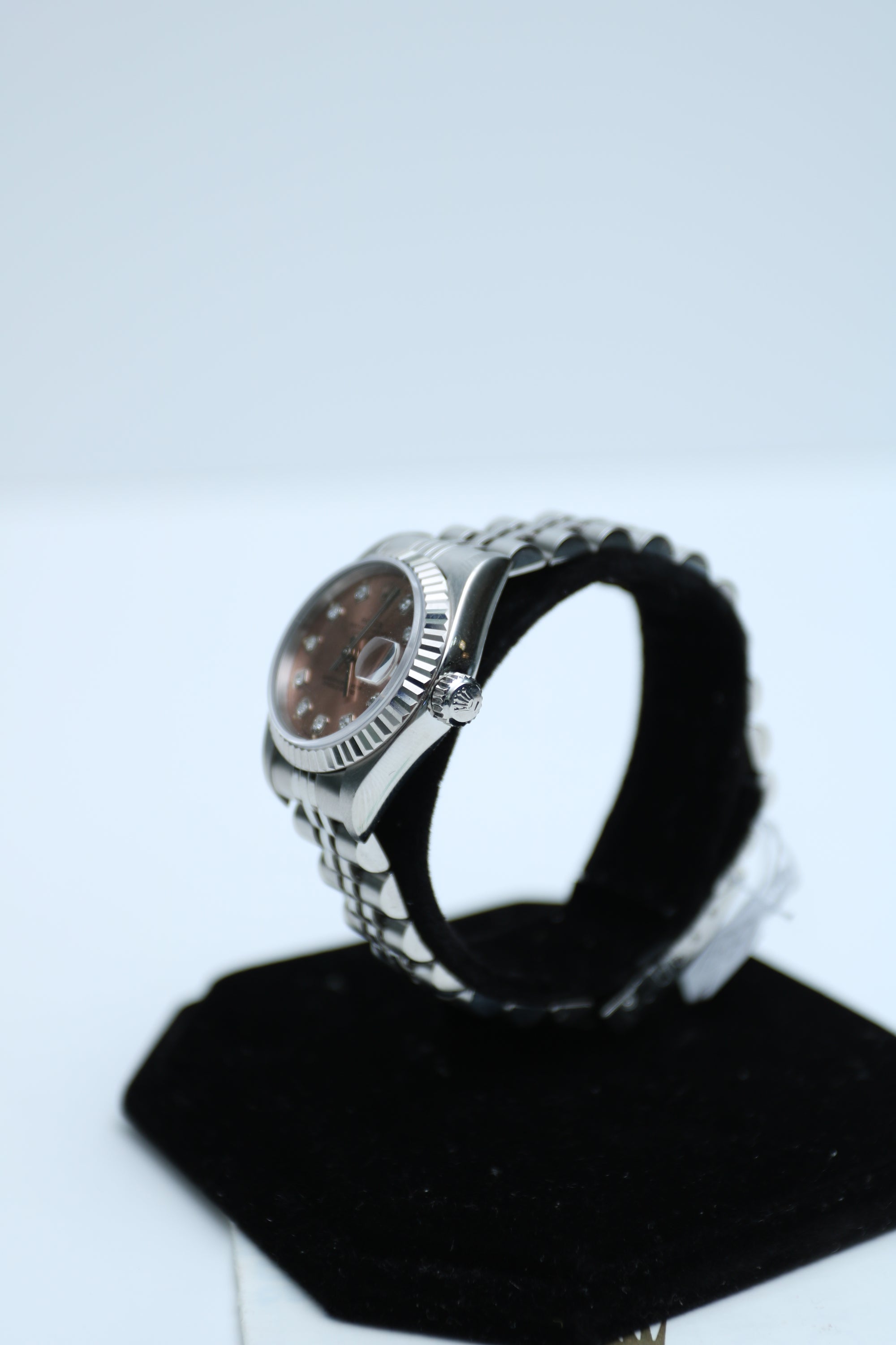 Rolex Datejust Salmon diamond Dial on jubilee 1 Papers
