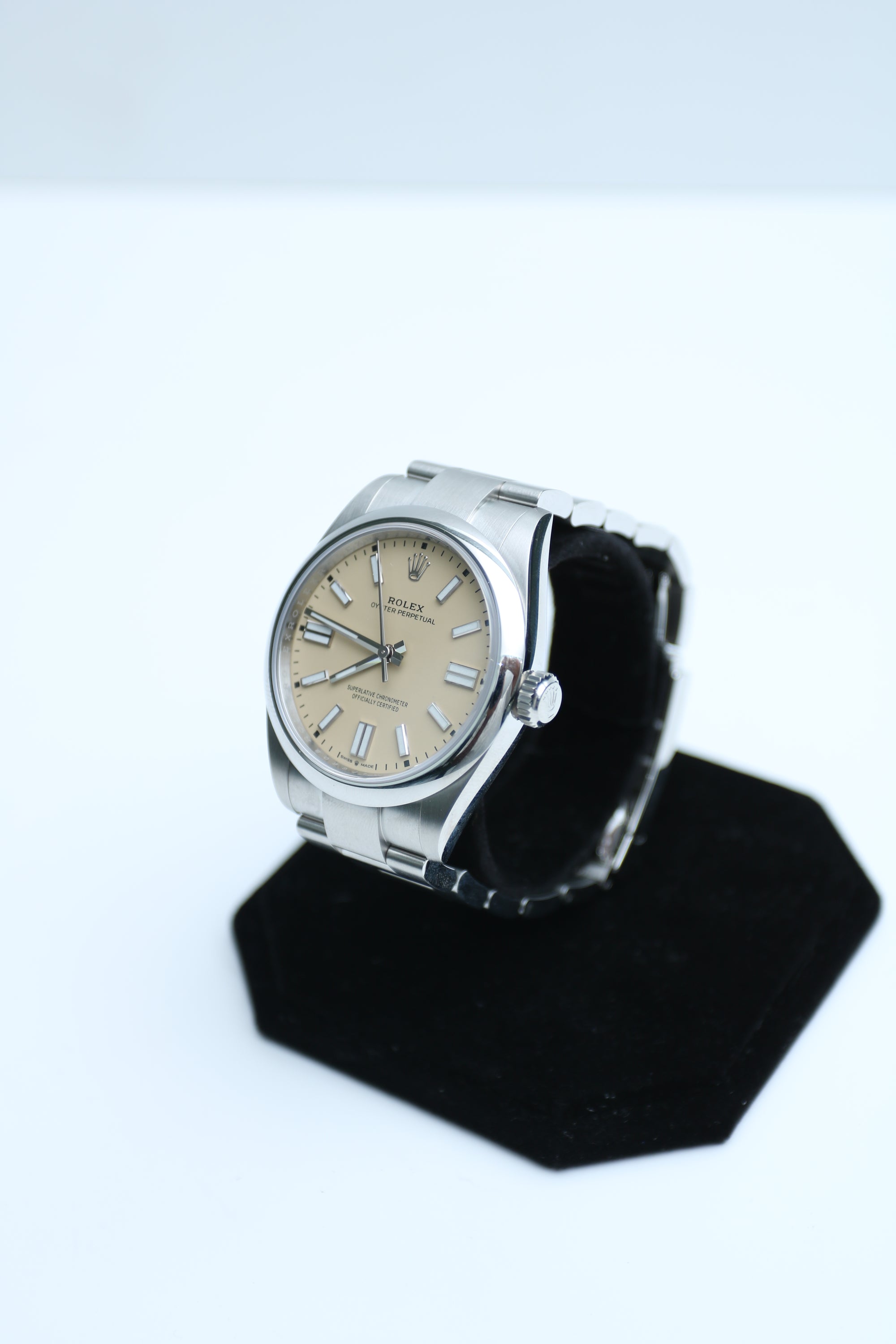 Rolex Oyster Perpetual 41 Beige Dial on Oyster 134300 Complete