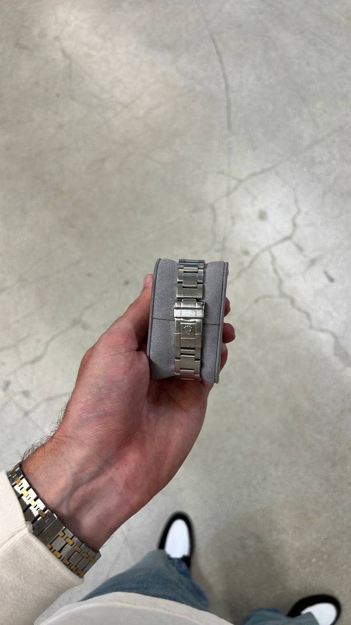 Rolex Explorer II Black Dial on Oyster 16570