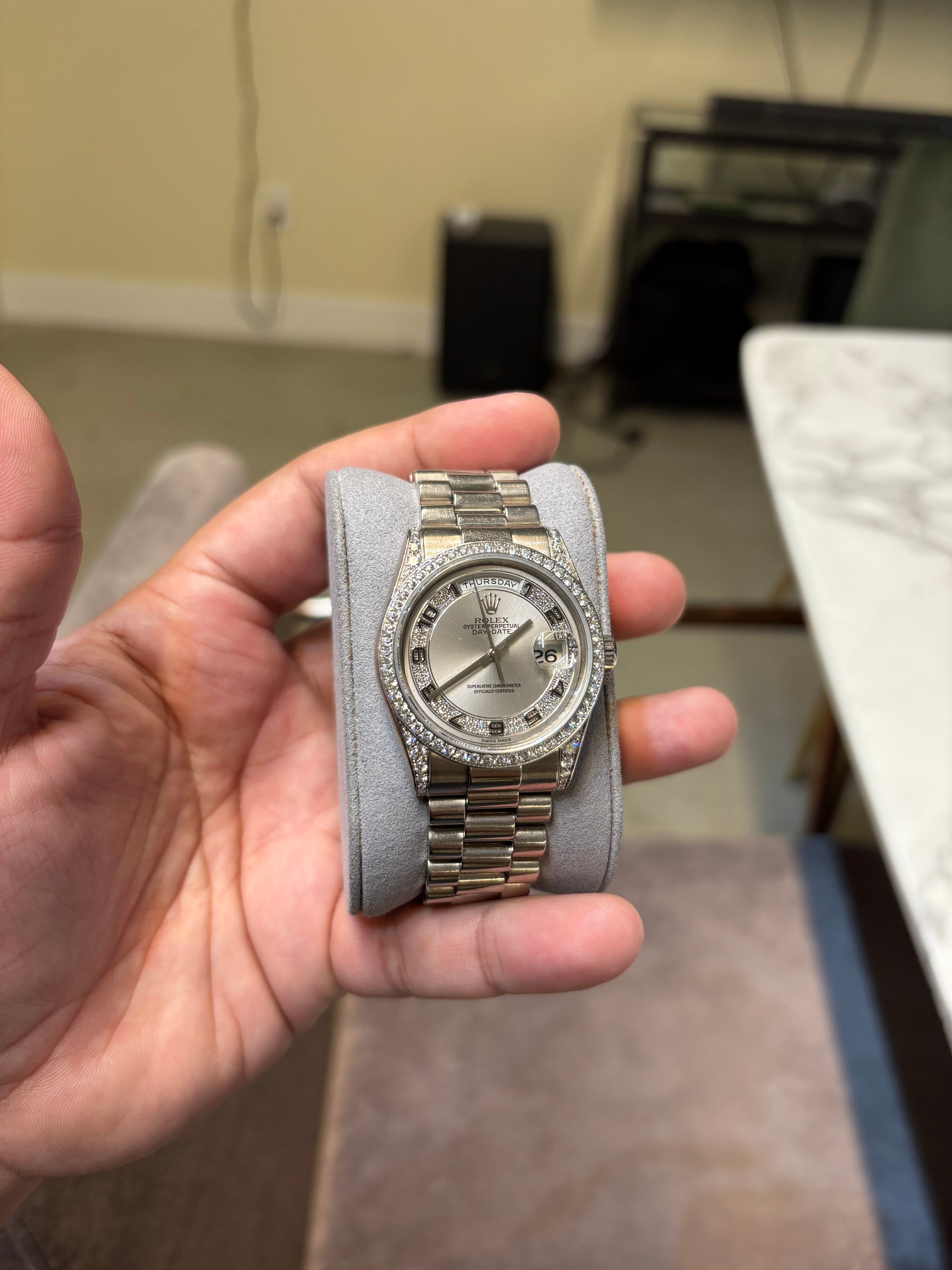 Rolex Day-Date silver diamond Dial on 18k White Gold 118389 Papers