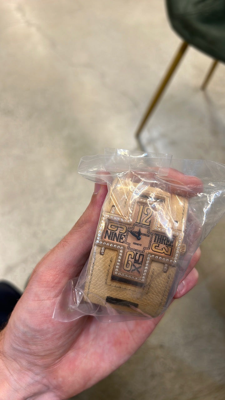 Roger dubuis Follow me Tan Dial on Leather na