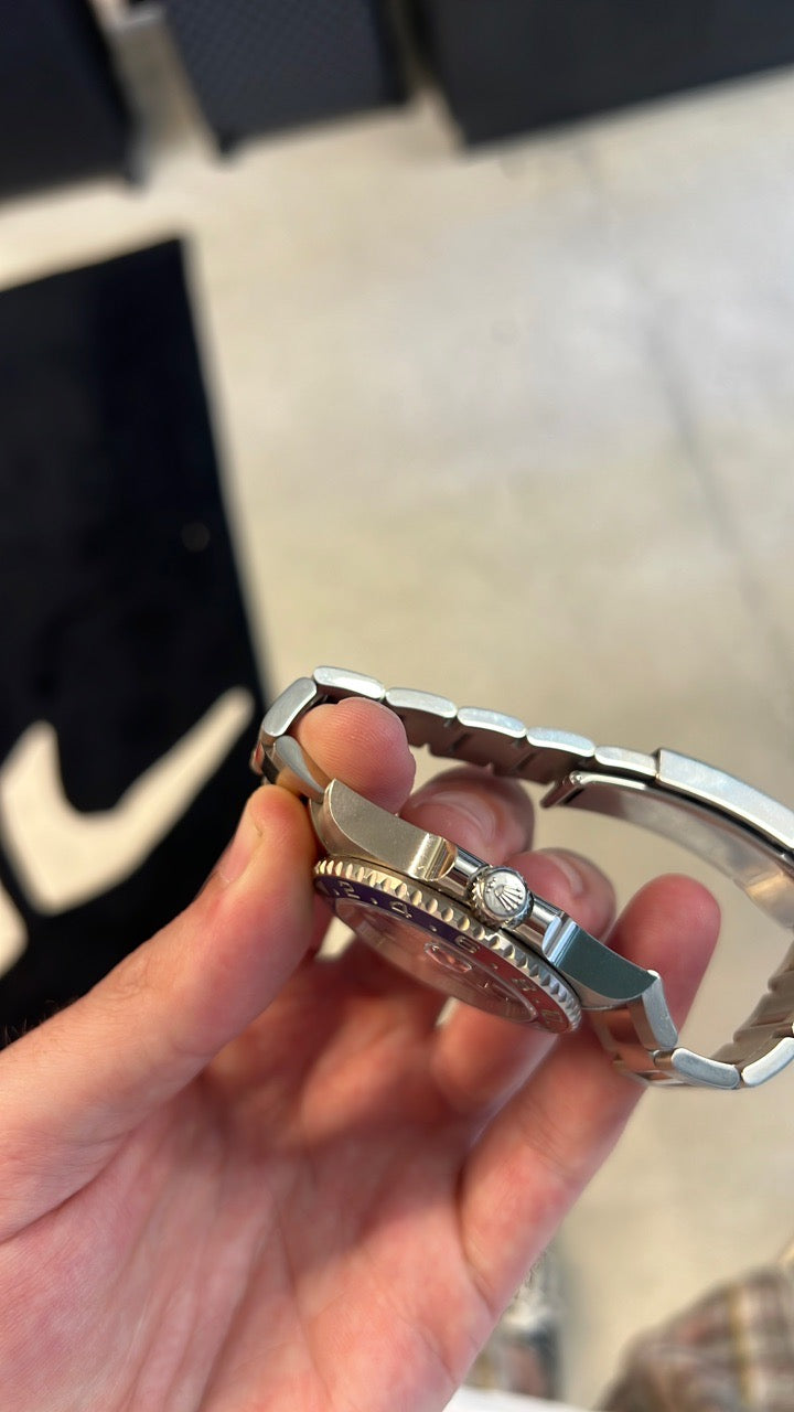 Rolex GMT master two Blue Dial on Oyster 126719brlo