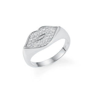 By Barnett Lips Diamond Ring